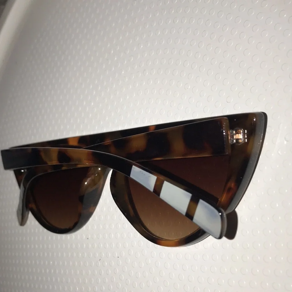 🆕American Eagle Sunglasses